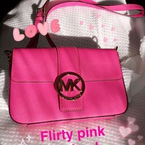 UNIQUE MICHAEL KORS PINK PURSE
